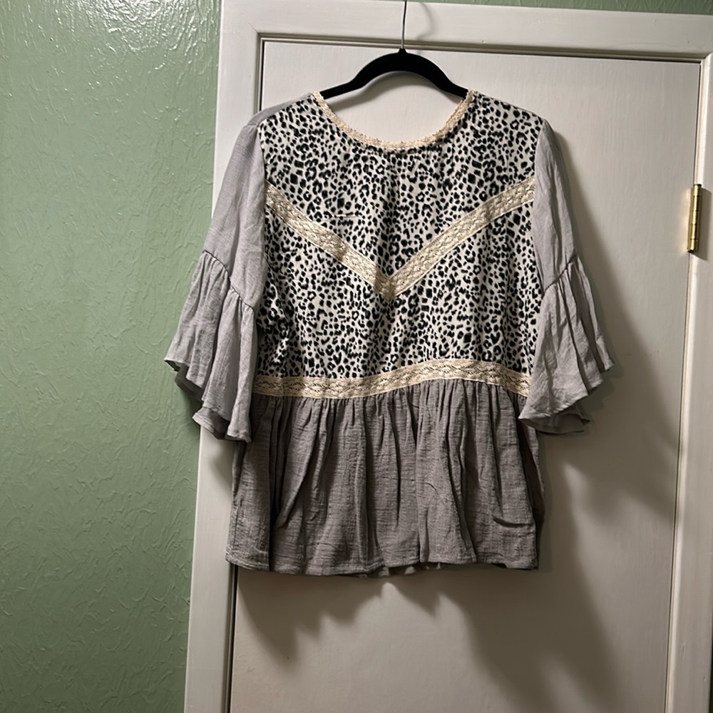Women’s Top Light Weight